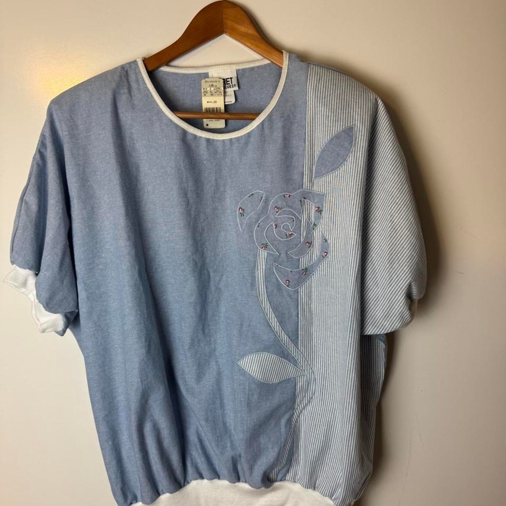 Hudson's Koret blue rose tee Size XXL
